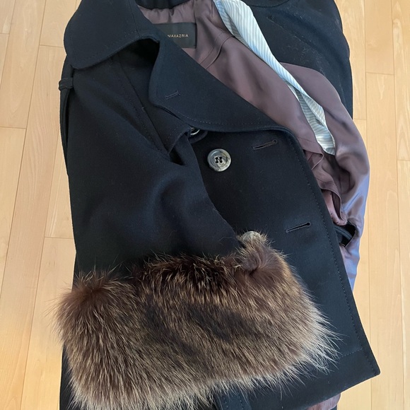 Light wool jacket with natural fur trim - Picture 8 of 8